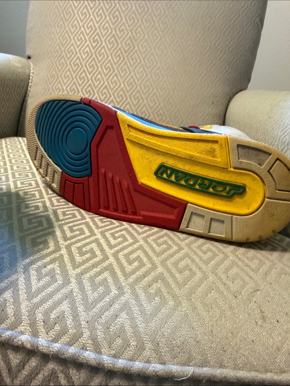 Jordan Multicolor White Red Yellow Blue Retro Style Sneakers - Picture 5 of 7